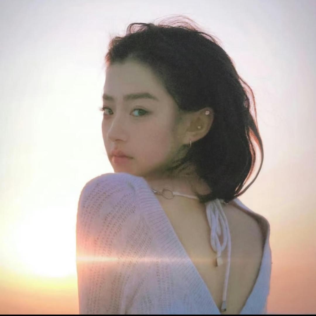 杨圣坤（爆款女装）