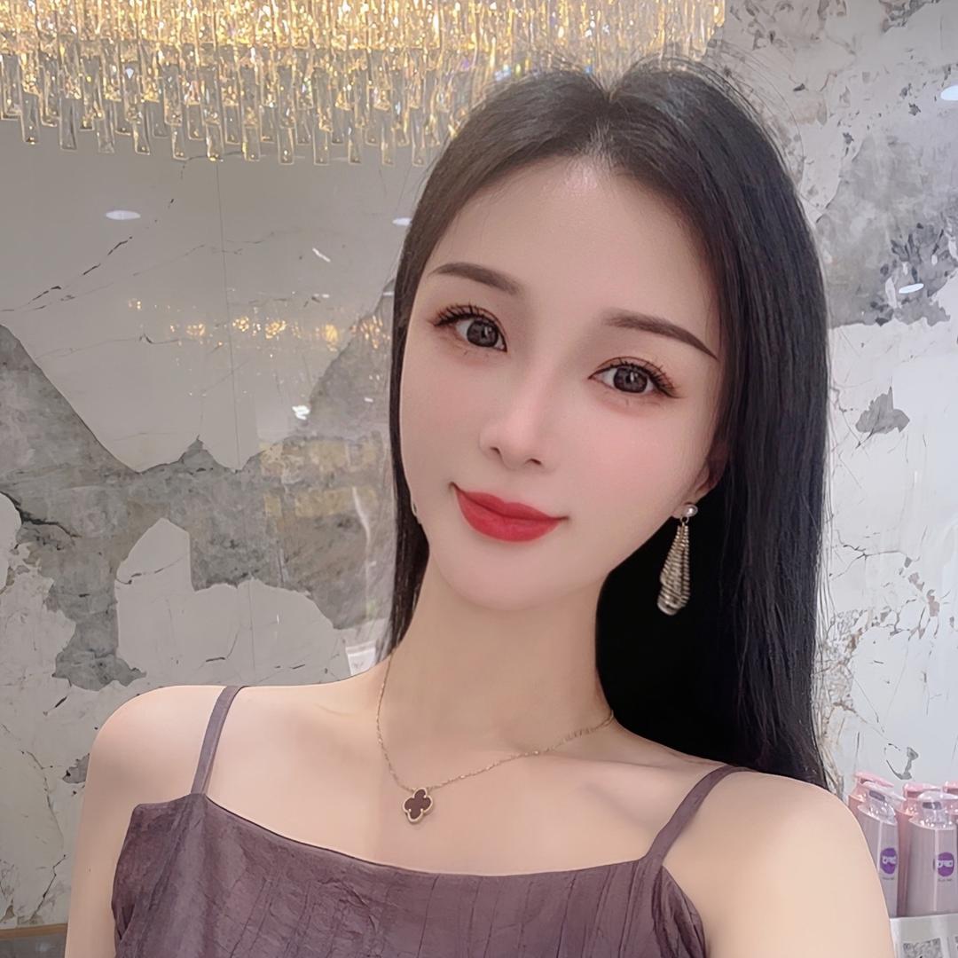 a p M设计师品牌店