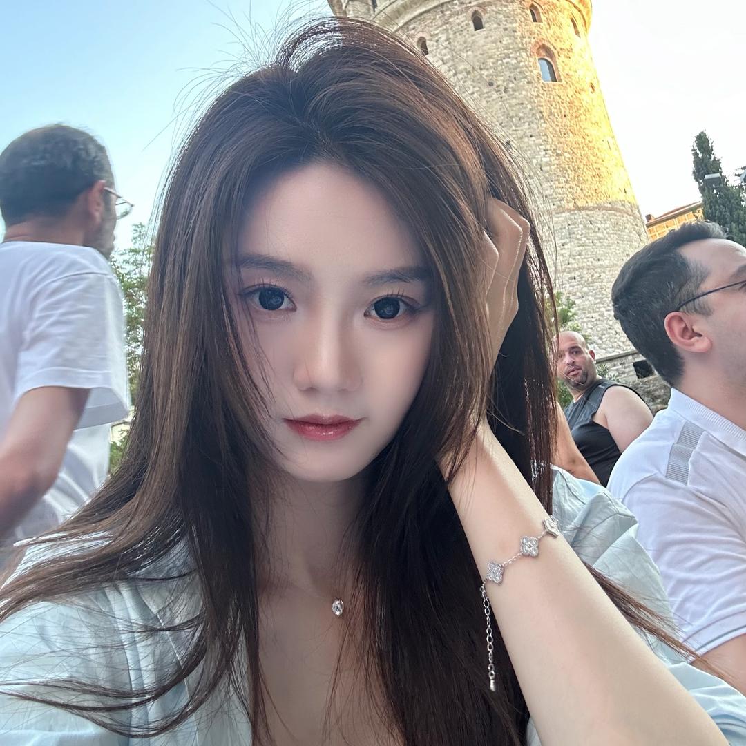 小妍不吃盐