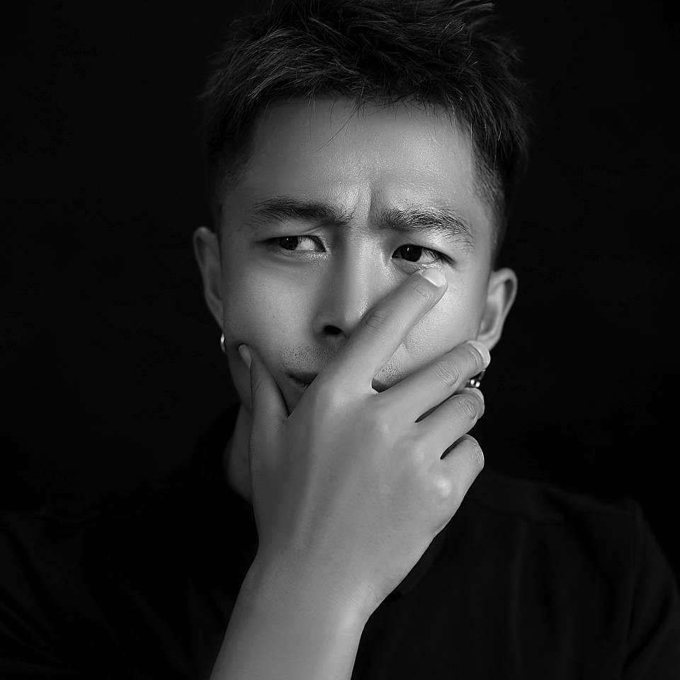 大强哥是个摄影师
