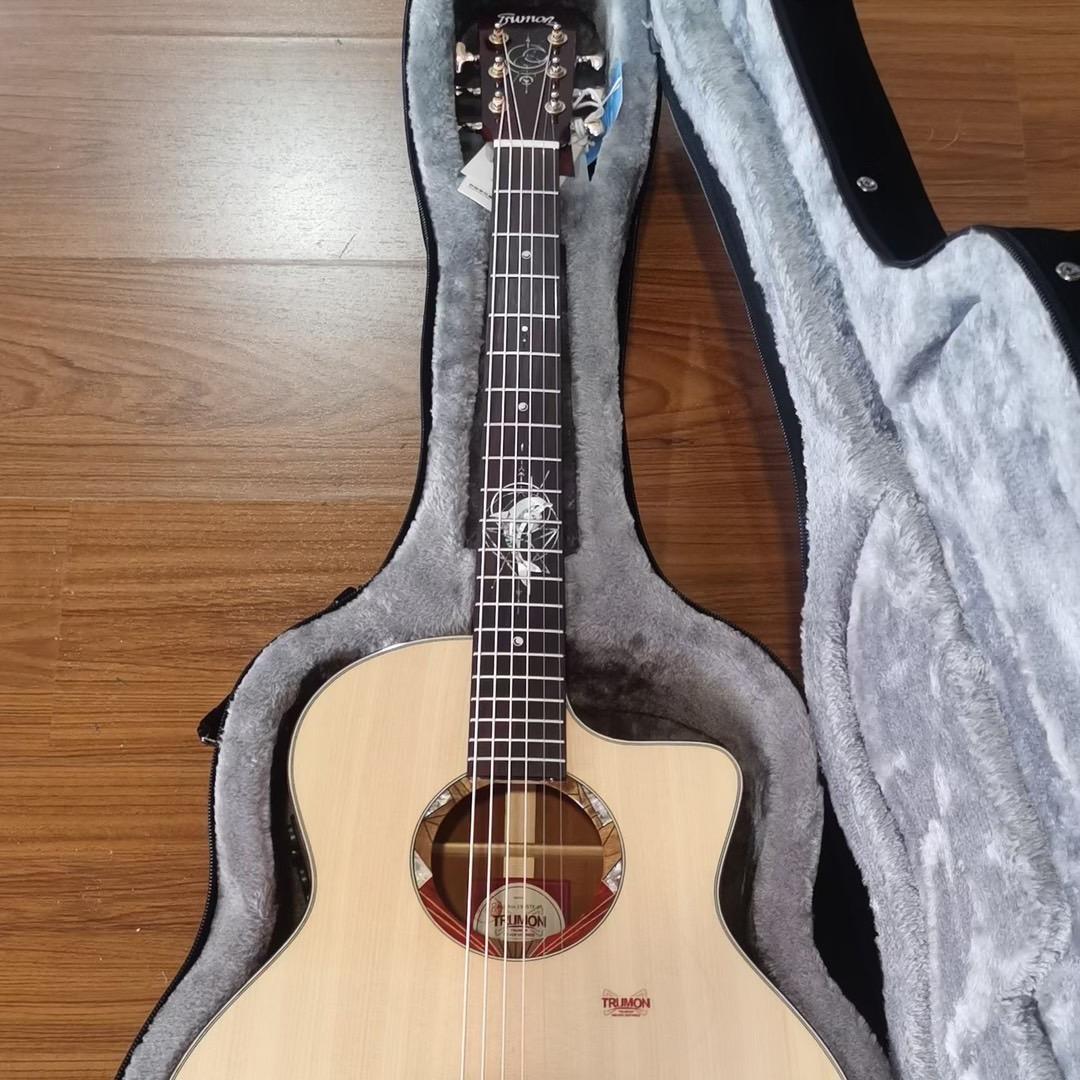 琴皓吉他