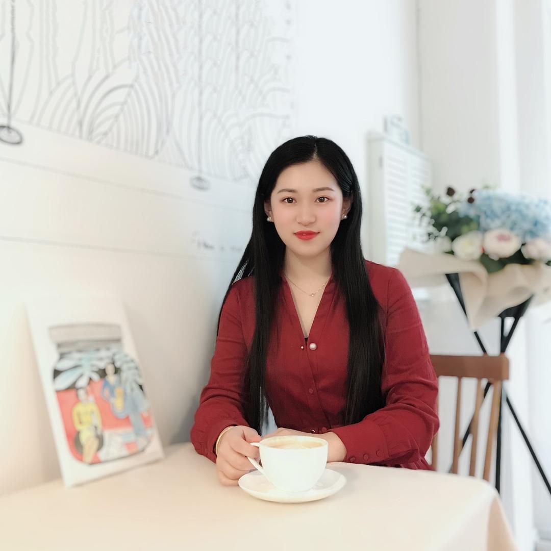 馨然—签百串旋转小火锅创始人