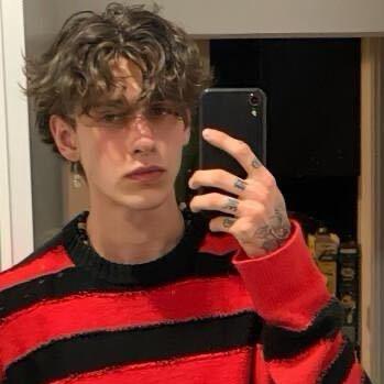 D.z🤯