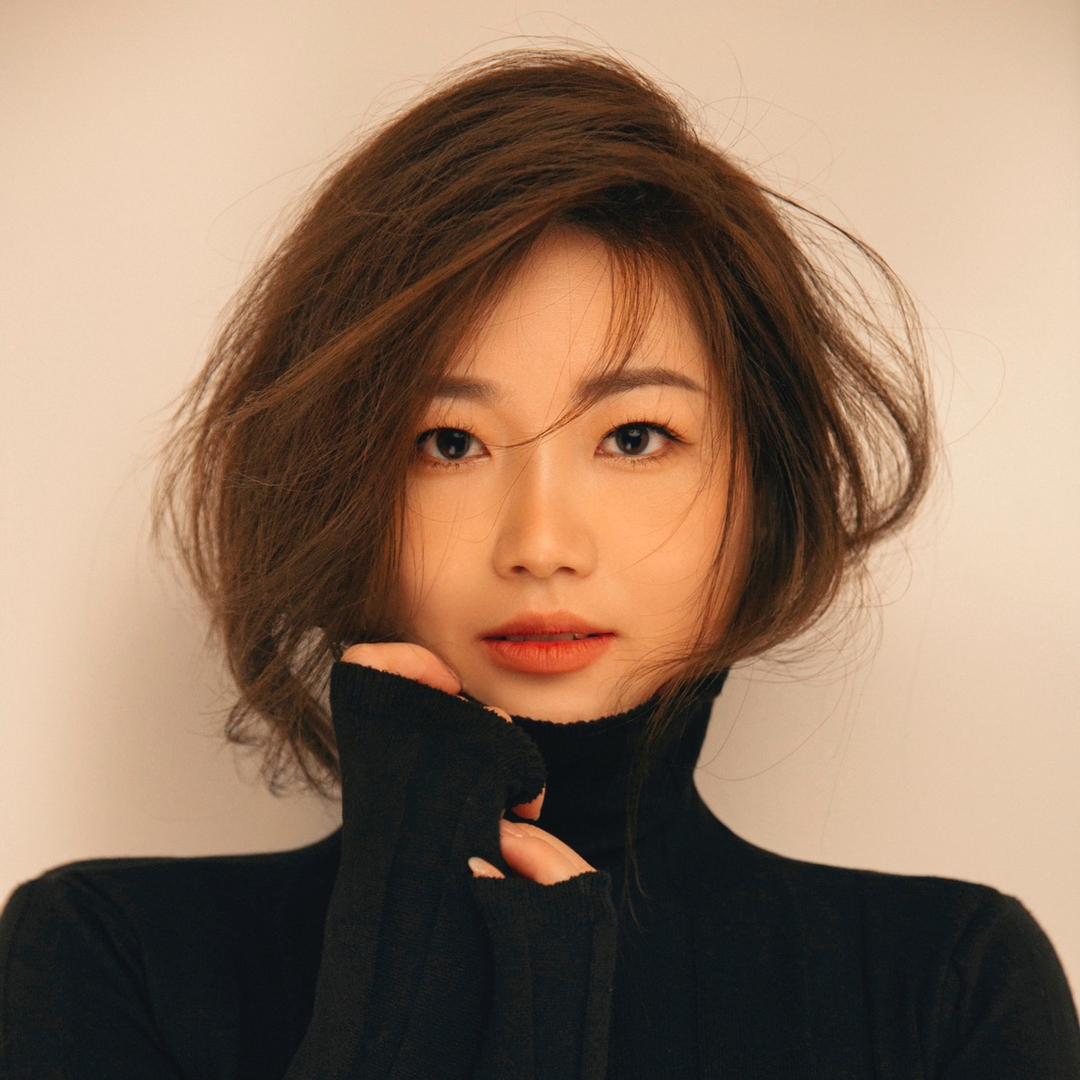 欧丽莎酒吧订台甜甜（长期招客服）