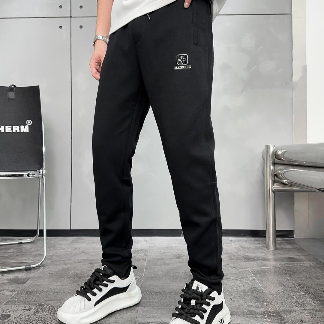 阿默服装店