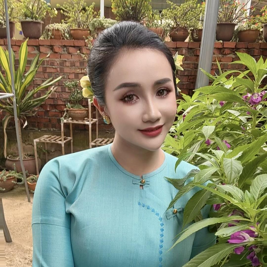景洪香恩傣泐服装店的小店个体店