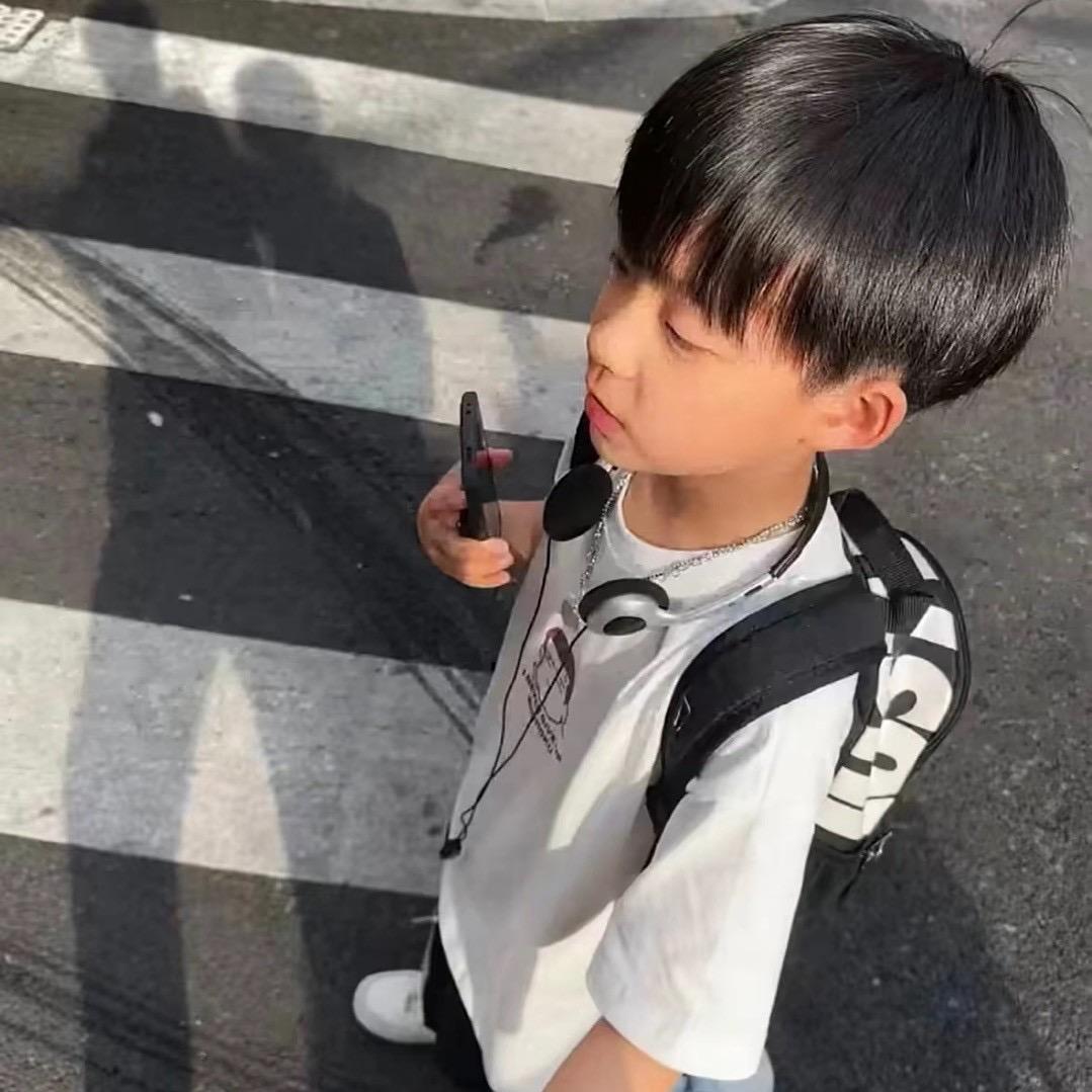 天生腼腆爱脸红