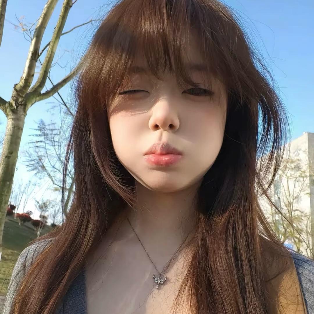 嘟嘟.