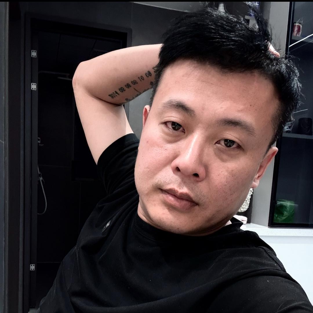 老三爱喝酒