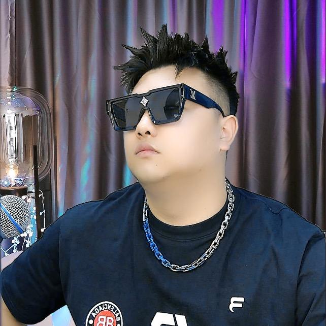 Alexander.Liu