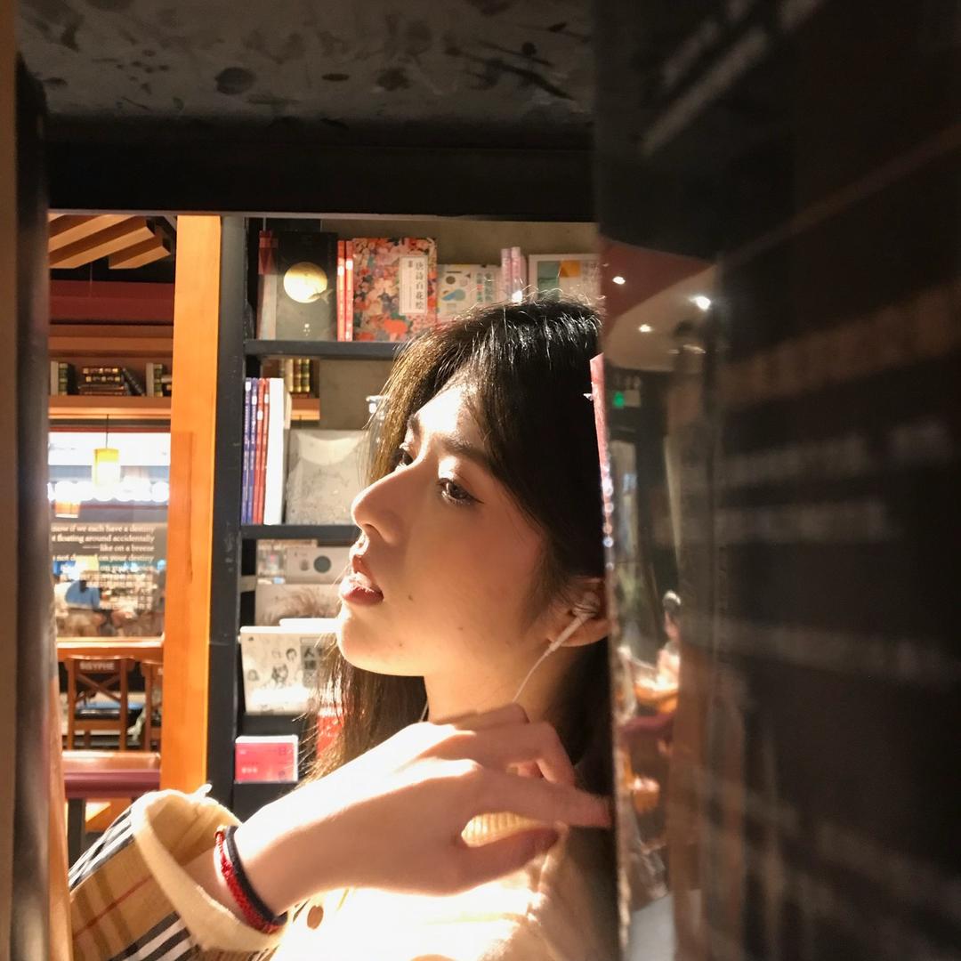 阿喜自制女装