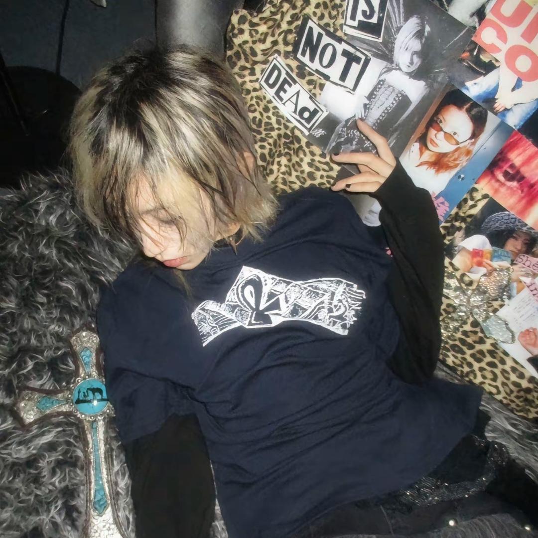 九