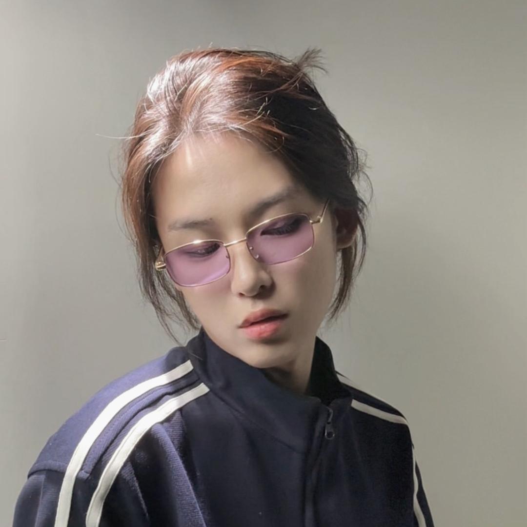 李東宝Molly