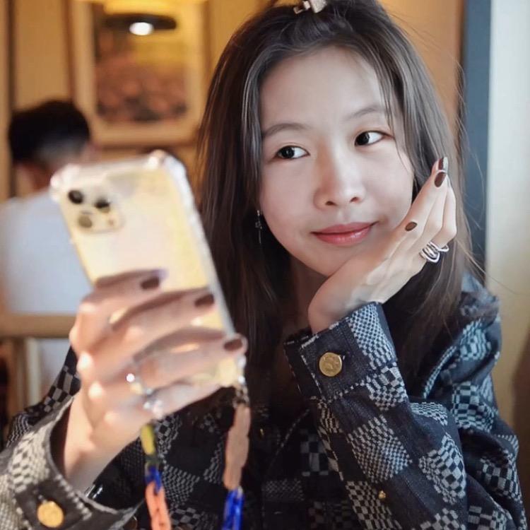 纯纯