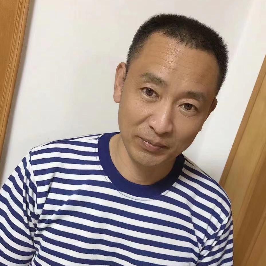 爱唱歌的大叔