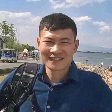 岩艺铺贴.陈师傅