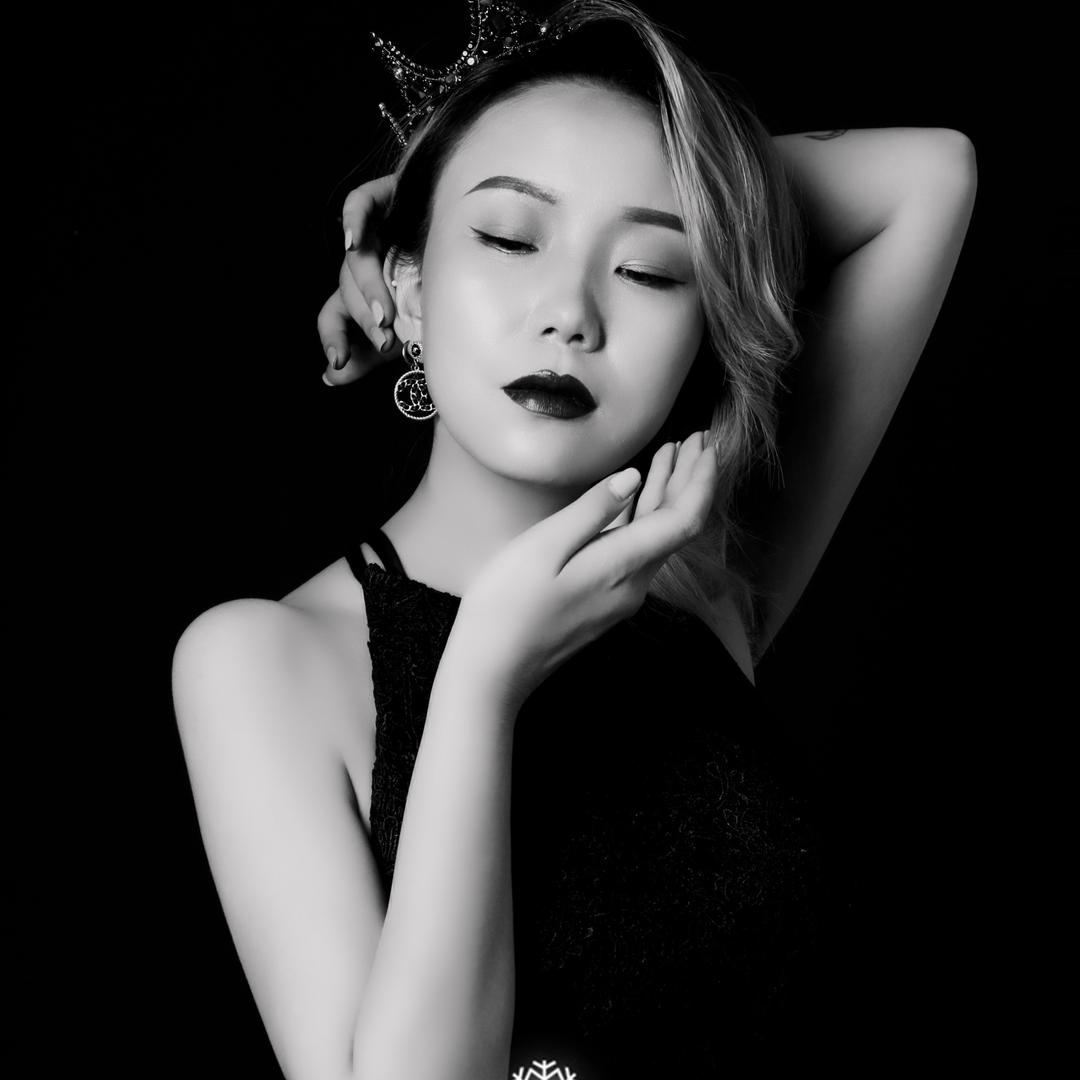 觅思韩婚纱美学 欣怡老师