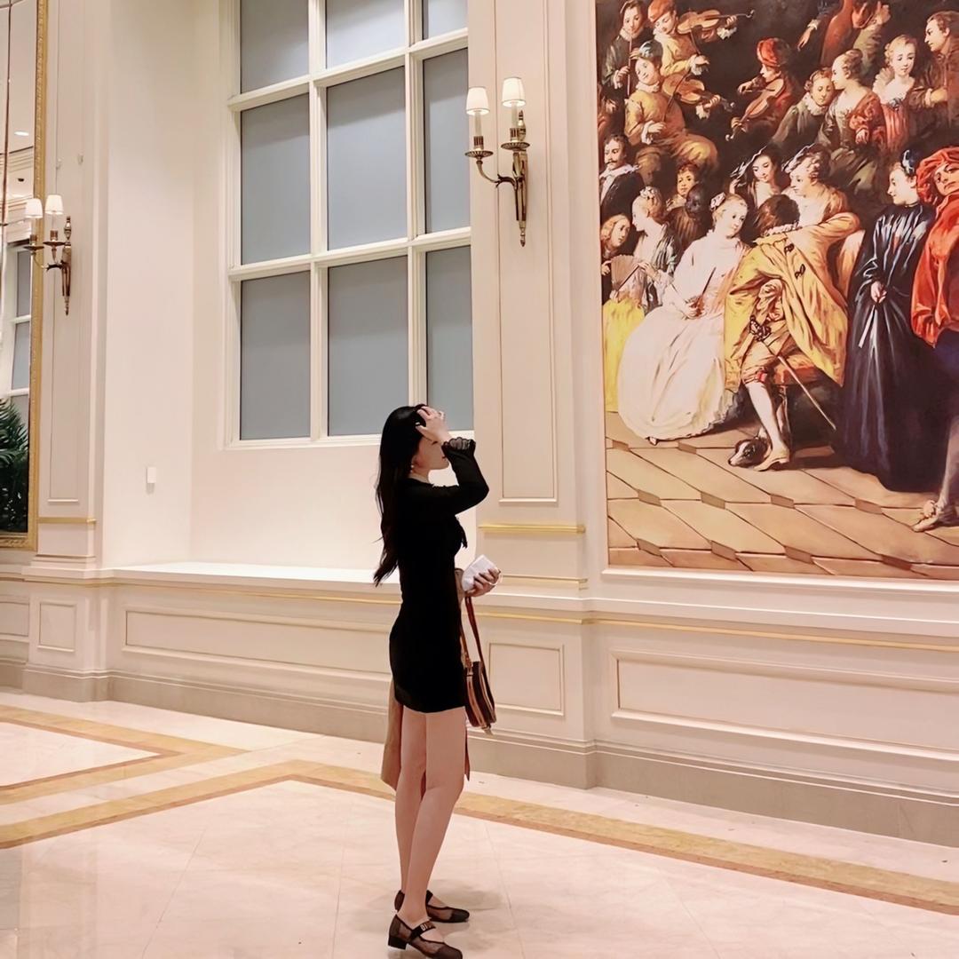 Sandy是条小锦鲤