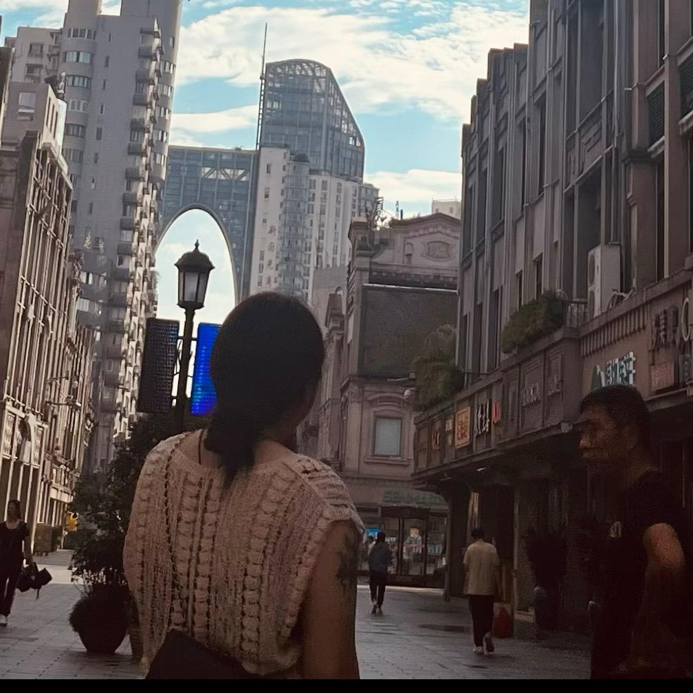 吊儿郎当🔥小菇凉