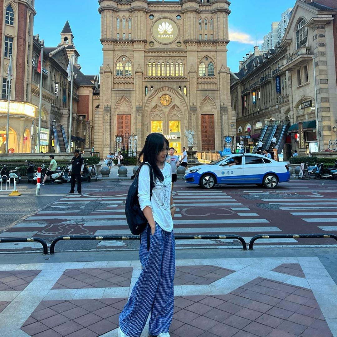 东莞圈圈两厢车