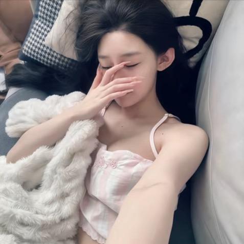 哝
