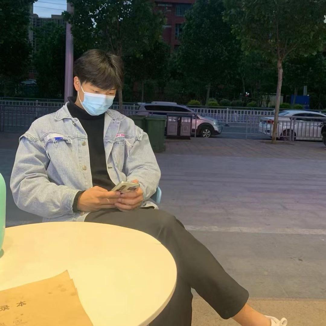 卖美妆的老男孩✨
