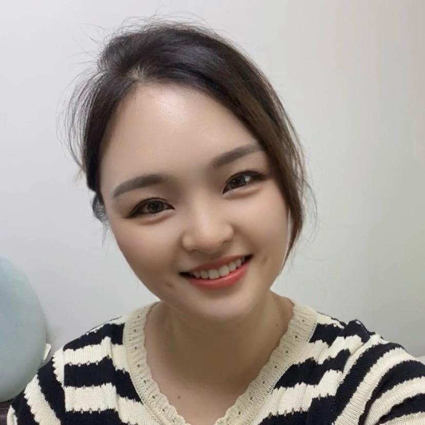 呼啦圈运动的  小春