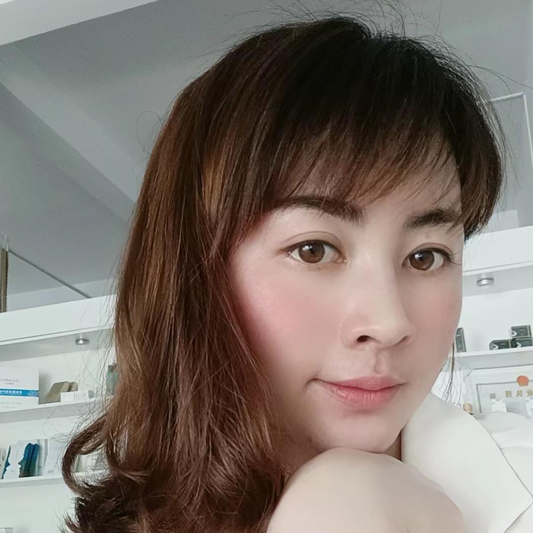 泸西美业人汤颜