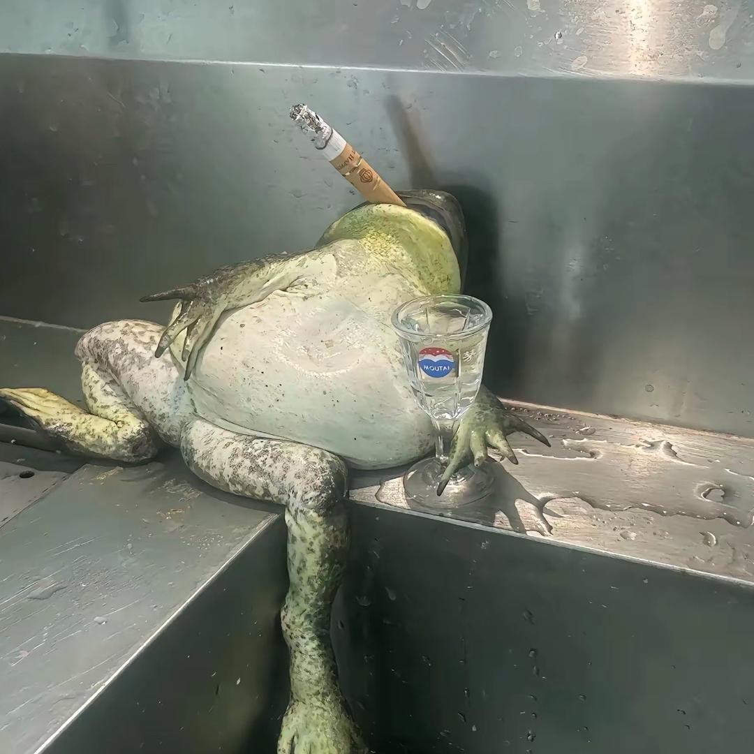 󠀀不拿群众一针一线.