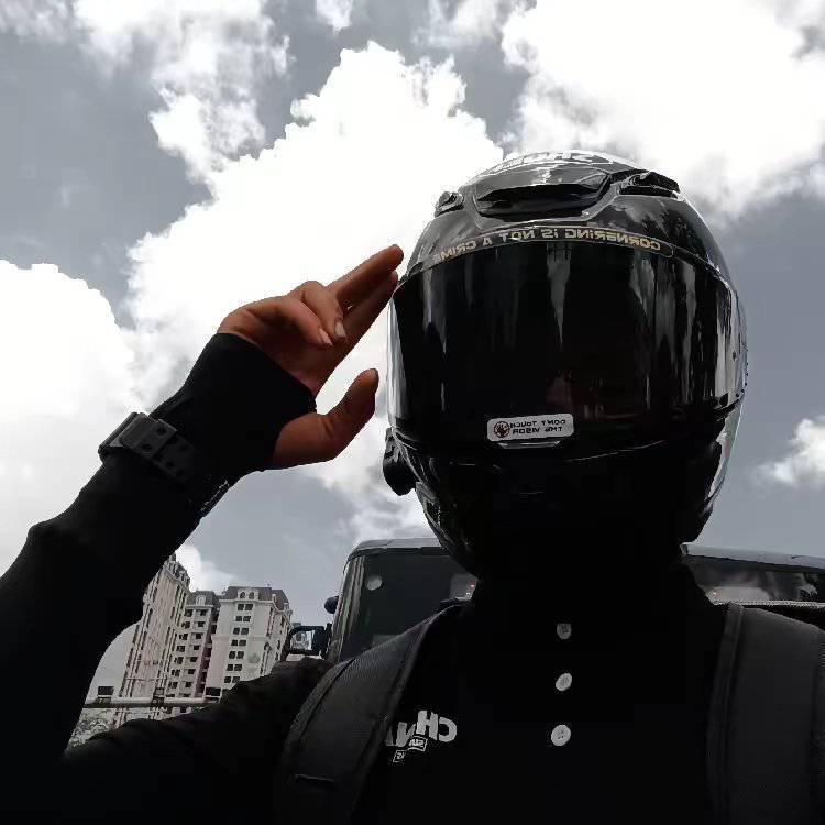 阿诺同学🏍️（筹备进藏中）