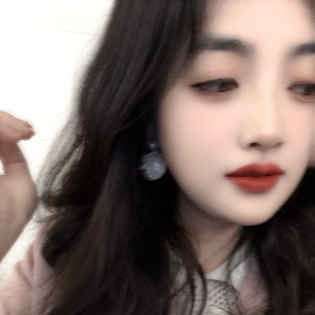 顶上明珠卖灯的小姐姐🔆