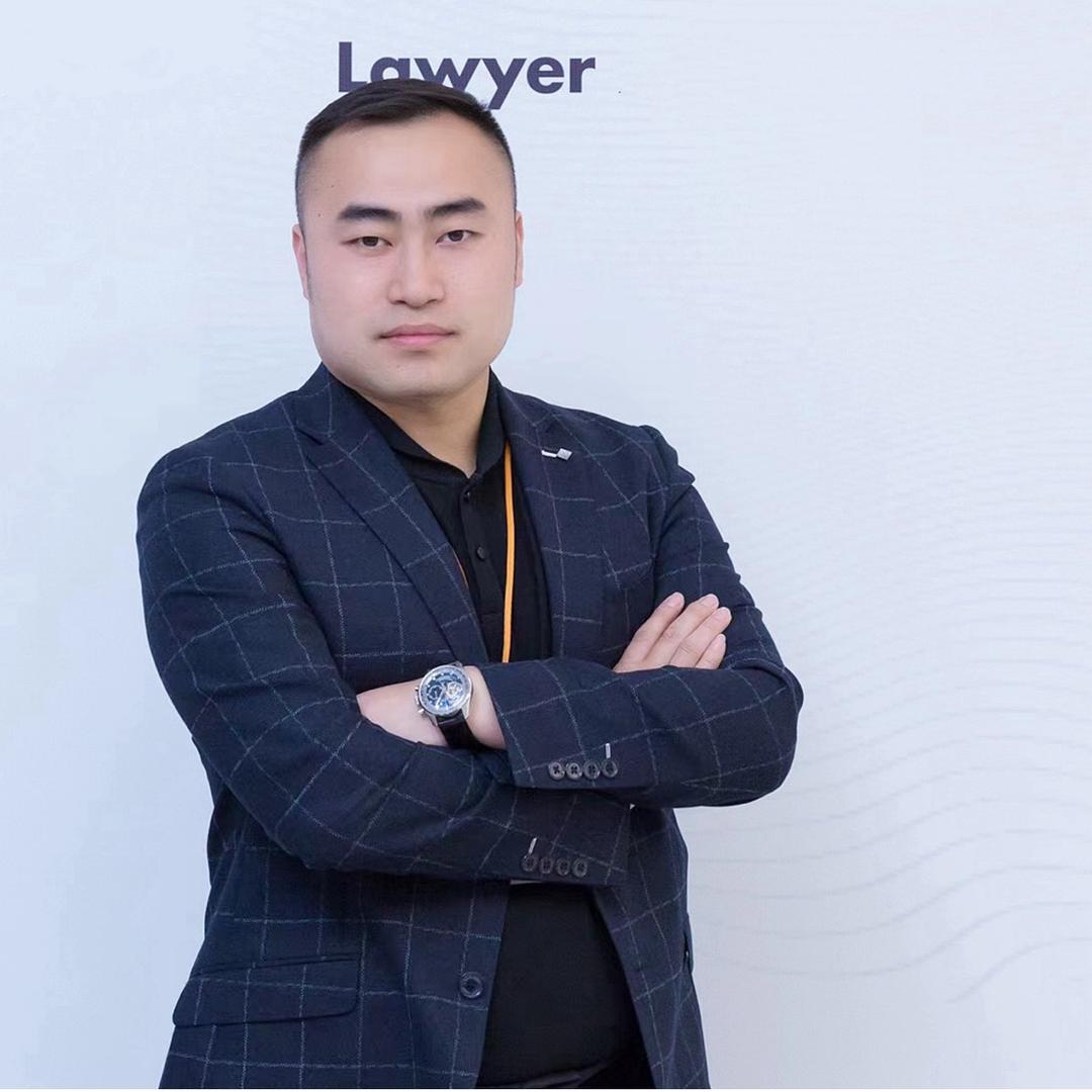 一本正经苏律师