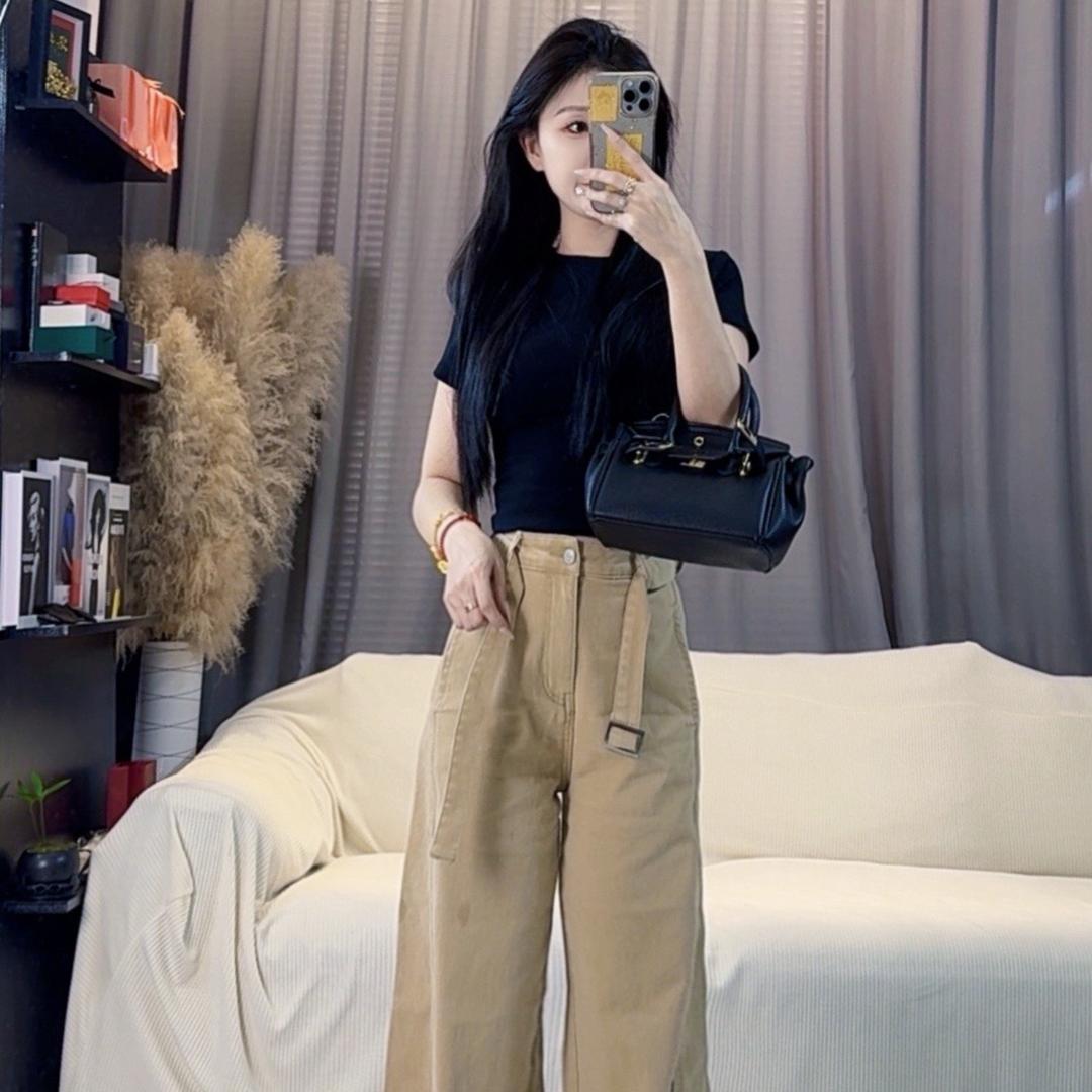 小个子1米58的小雁子