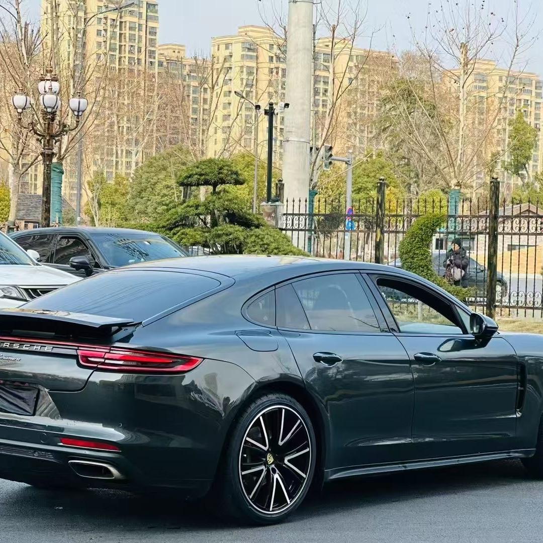 壹加贰二手车     （黄总）