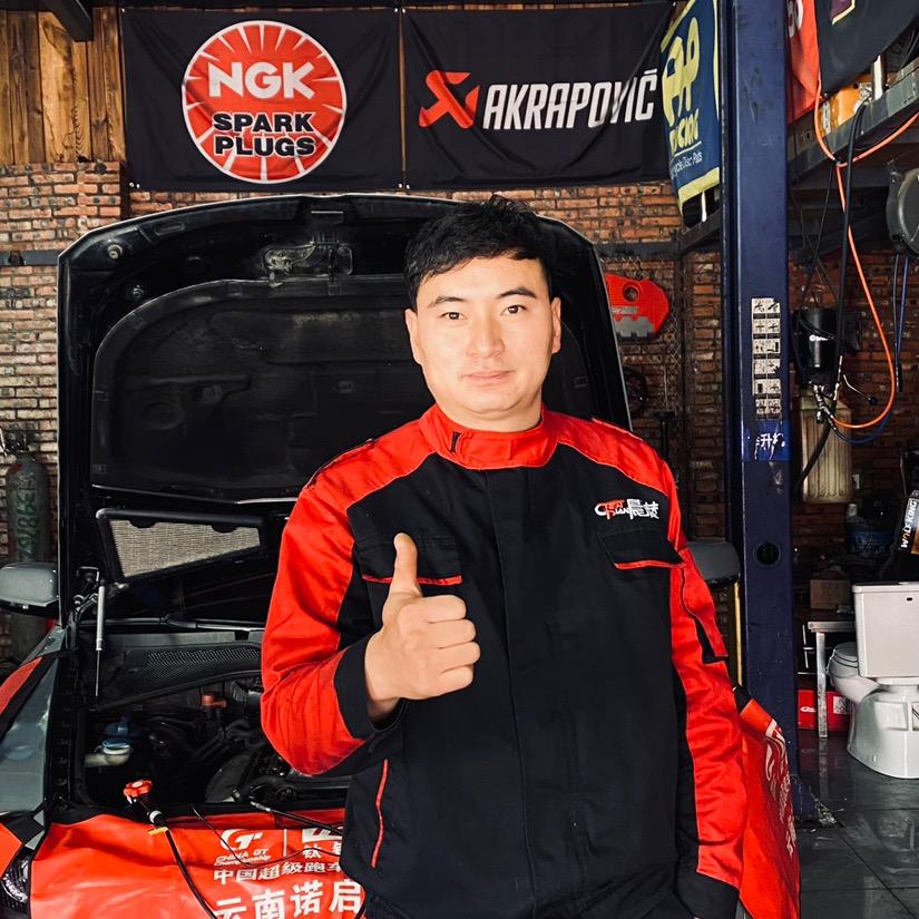 昆明晨潜汽车工坊