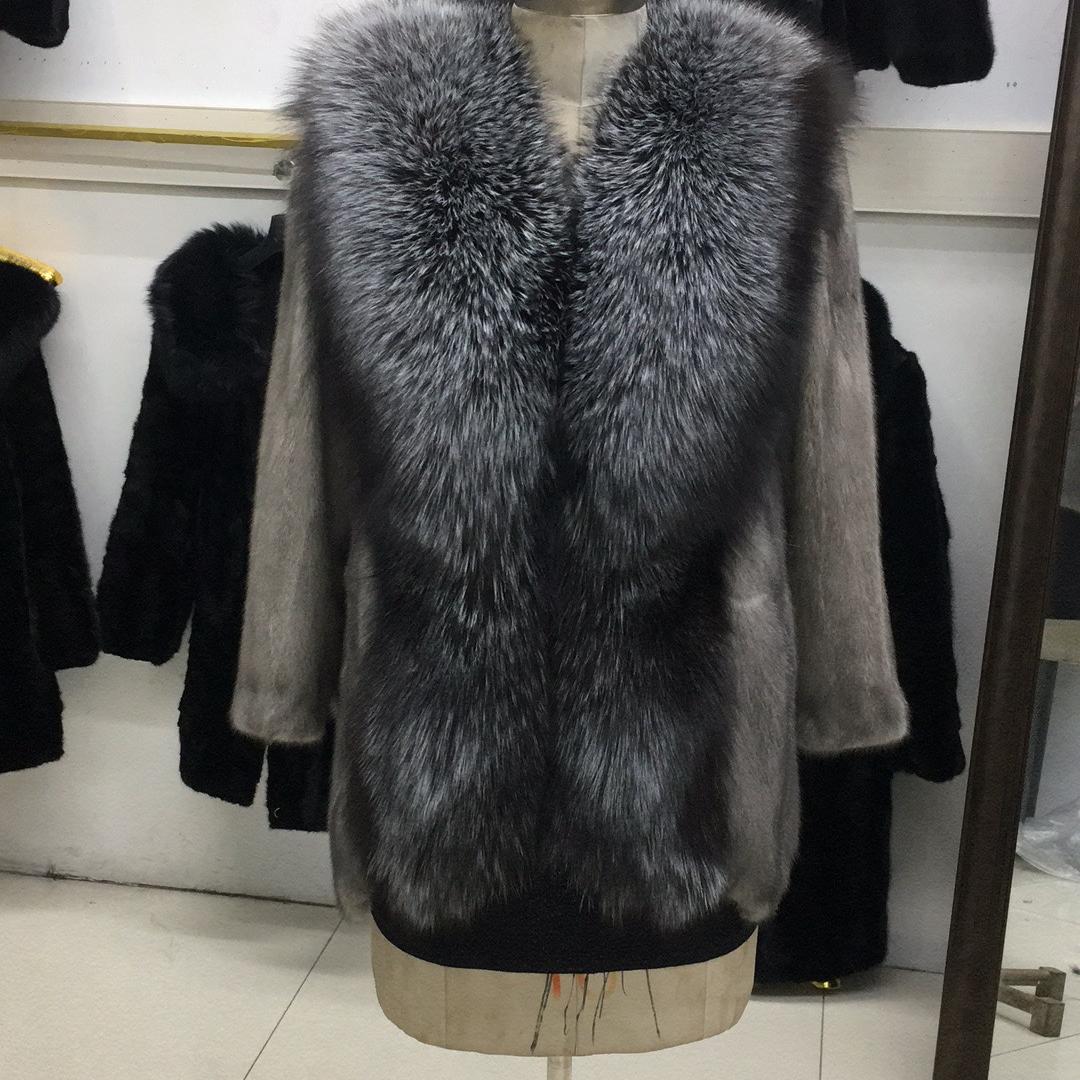 明丽裘皮服装