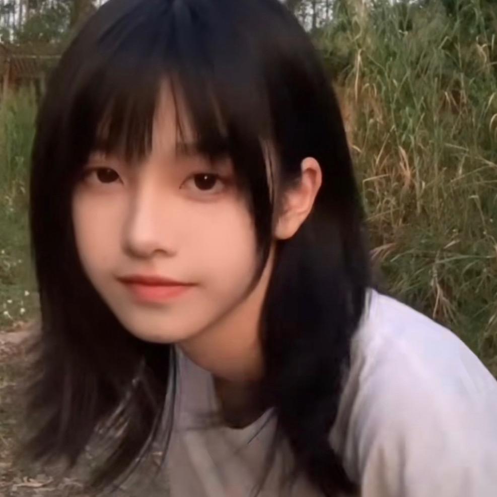 小草小姐姐