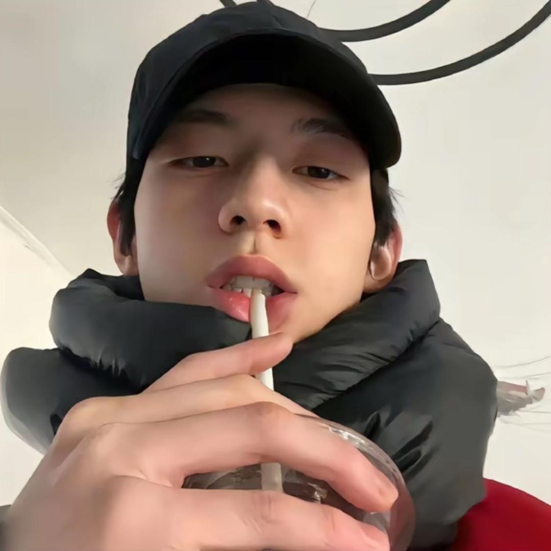 ㅤㅤ  ￰ ㅤ ㅤㅤㅤㅤㅤㅤ