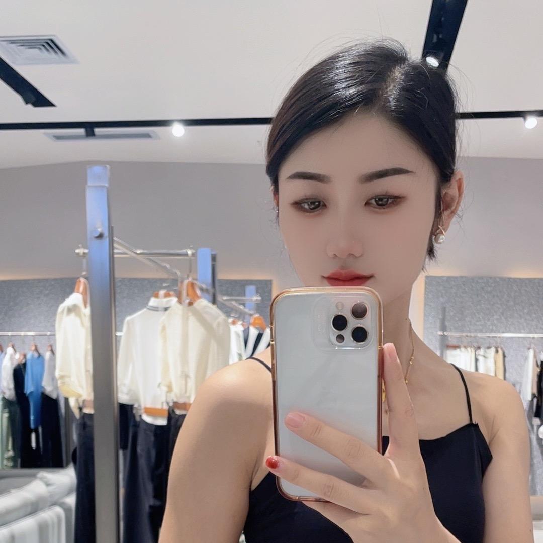 娜娜—品牌男装
