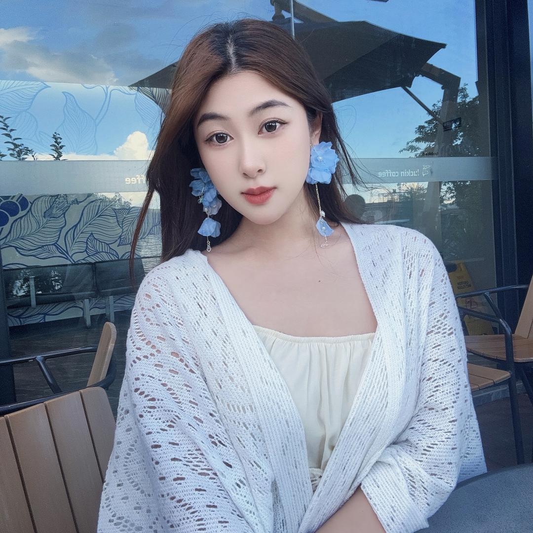 潘潘'