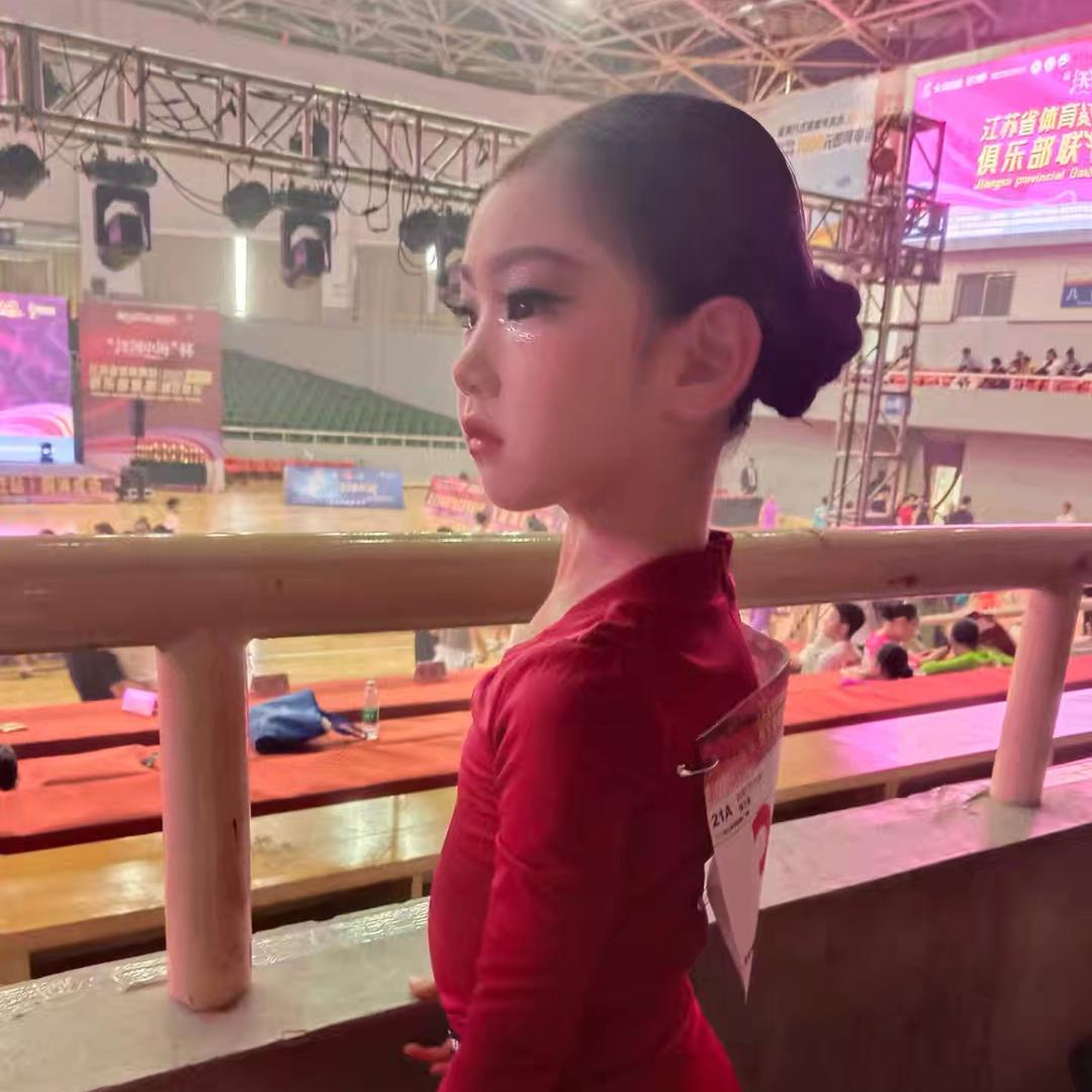 飞旋舞蹈💃小倪