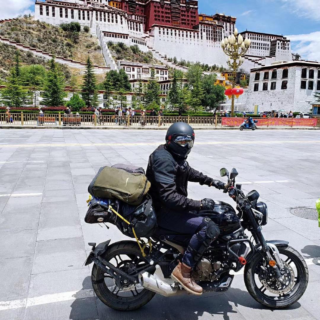 大树户外露营旅行