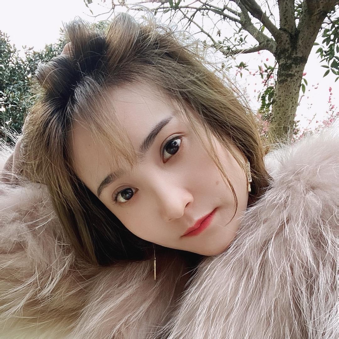 🥀ꕥ᭄浅浅一笑࿐