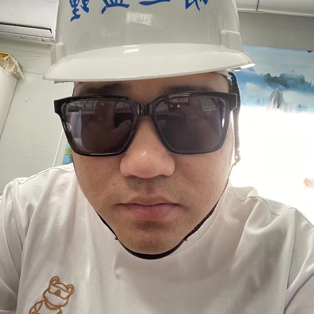 总监胡某人