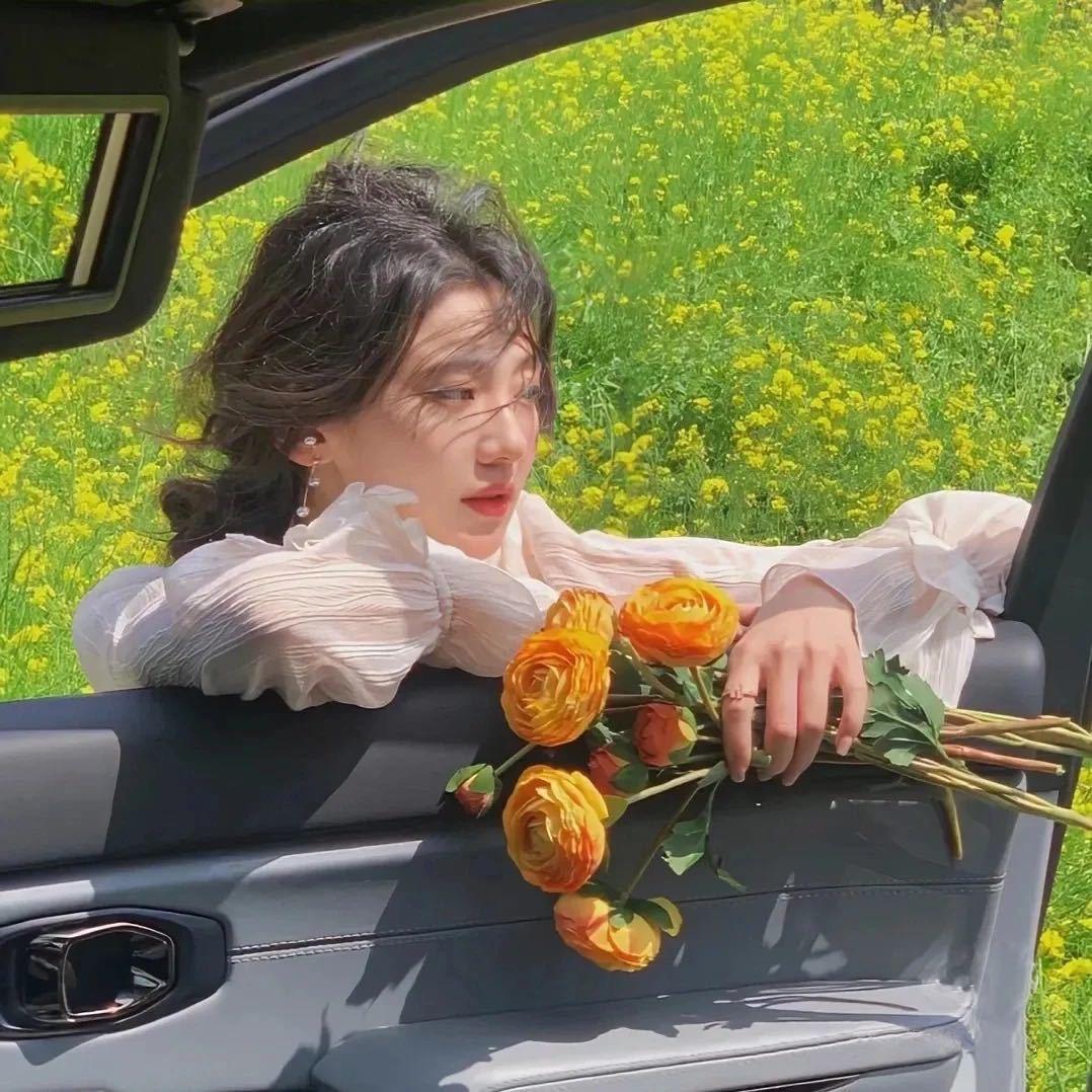 菲菲。