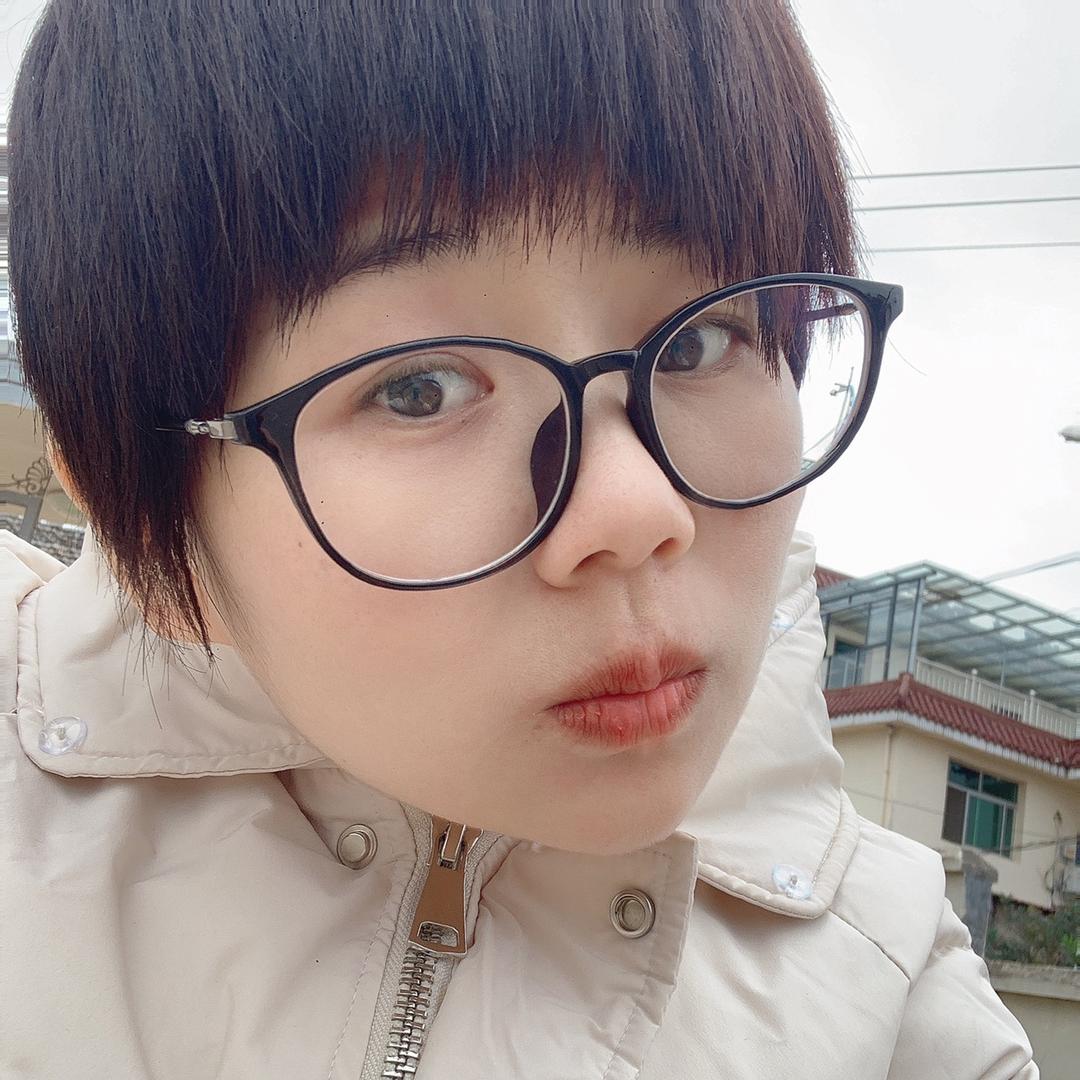 周莹莹