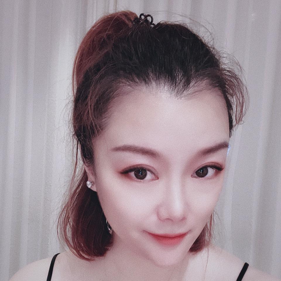 金发👱🏻‍♀️公主