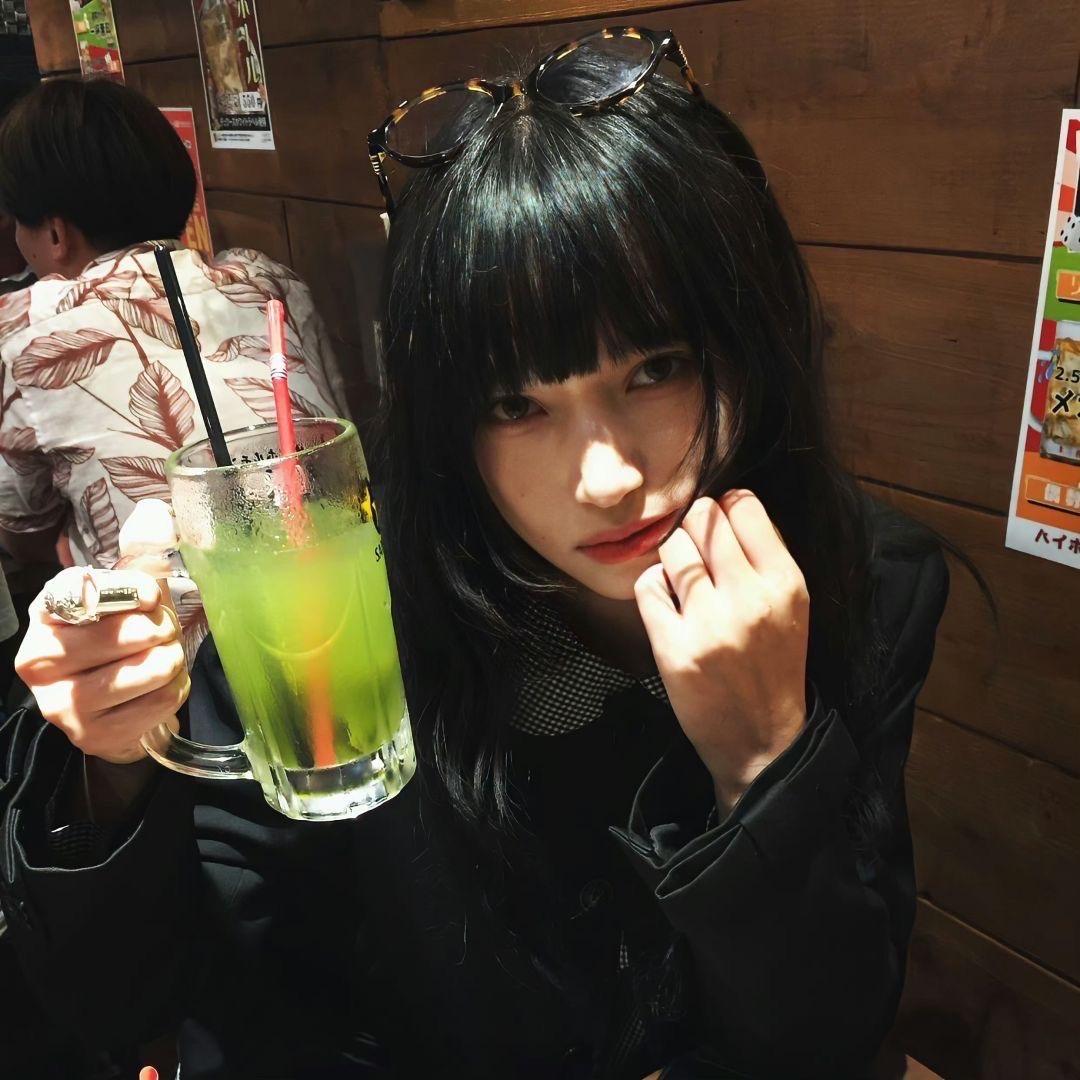 娶八个八块腹肌老公