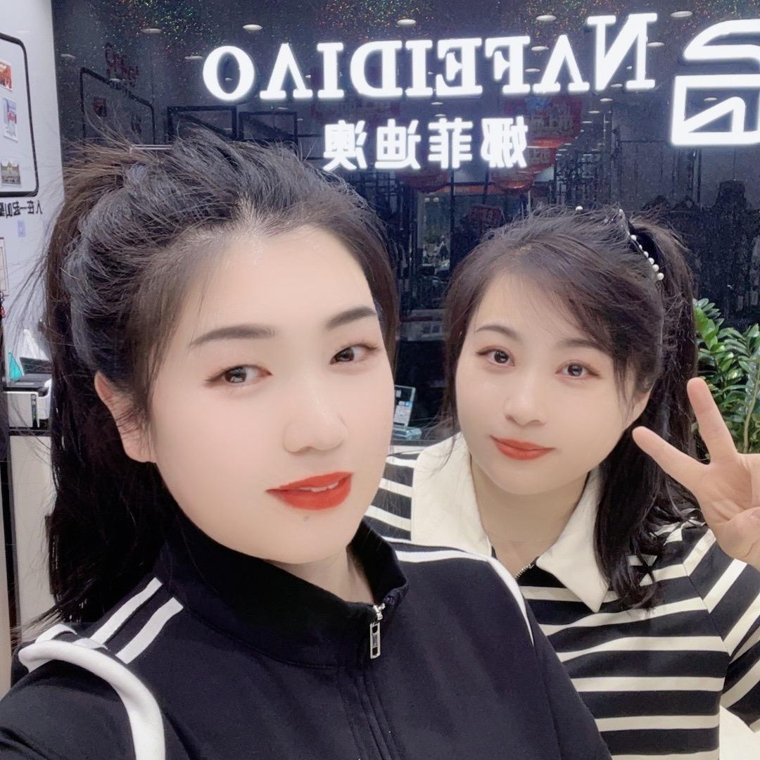 70后艳姐和80后小芳爱穿搭