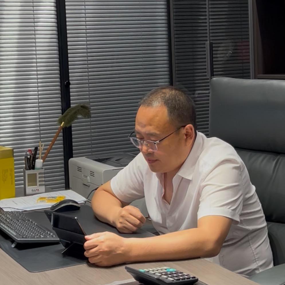 爱聊生意的强哥（合鑫）